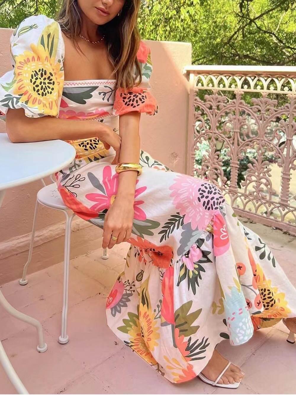 Ivy | Vestido Maxi de Verão com Decote Quadrado e Padrão Floral