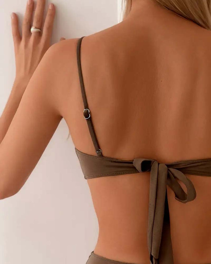 Laluna® | Bikini Sexy e Trendy em Dois Peças