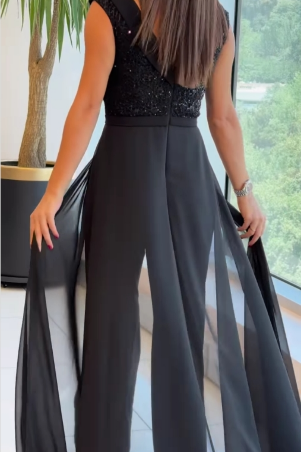 Avalon – Elegante macacão sem mangas