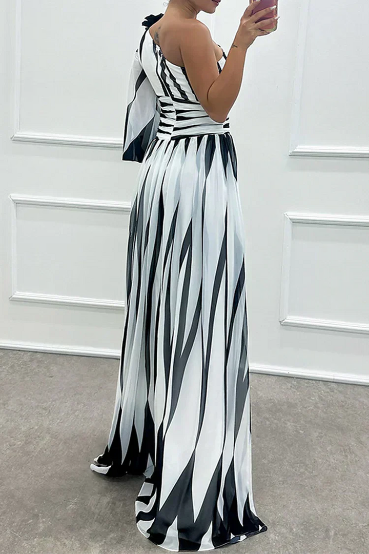Shiloh - Vestido Maximalista Elegante com Riscas e Alça Única