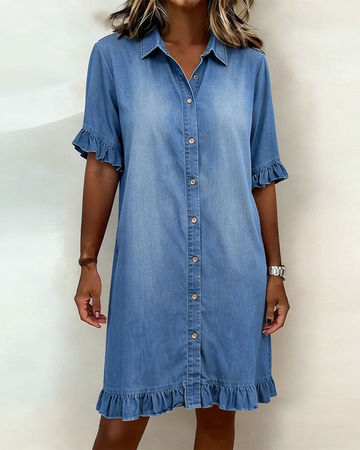 Vestido de Denim Confortável com Pregas Lisonjeiras