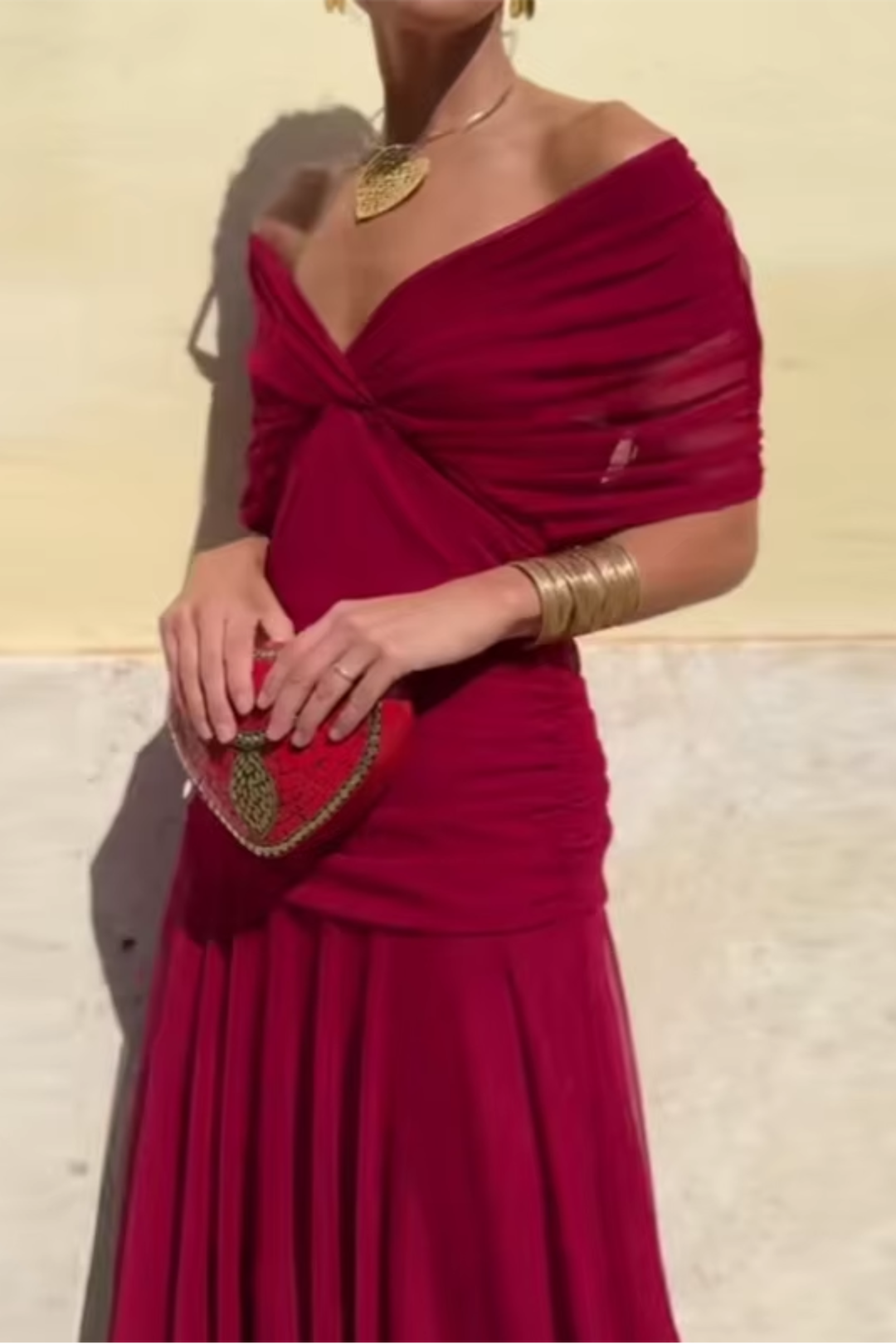 ANA | VESTIDO MAXI COM FALDAS ELEGANTES