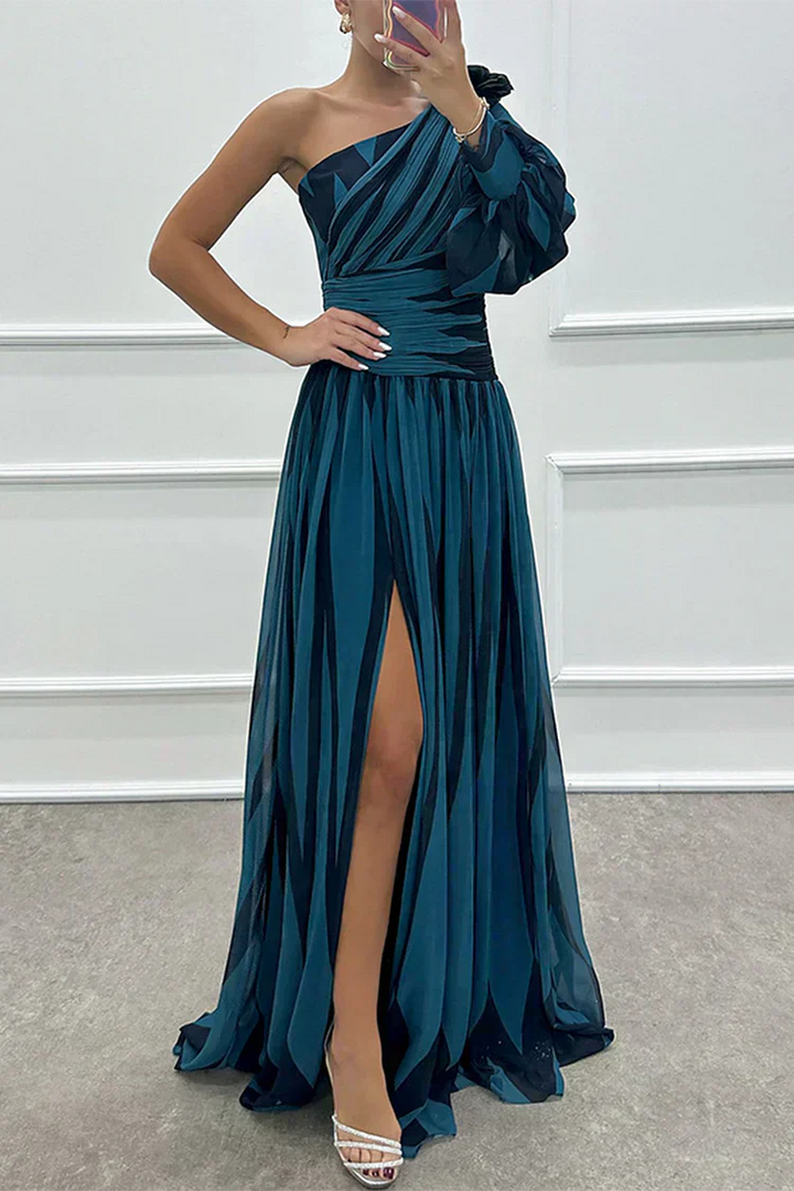 Shiloh - Vestido Maximalista Elegante com Riscas e Alça Única