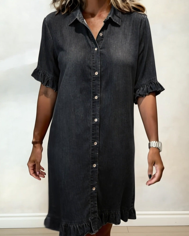 Vestido de Denim Confortável com Pregas Lisonjeiras