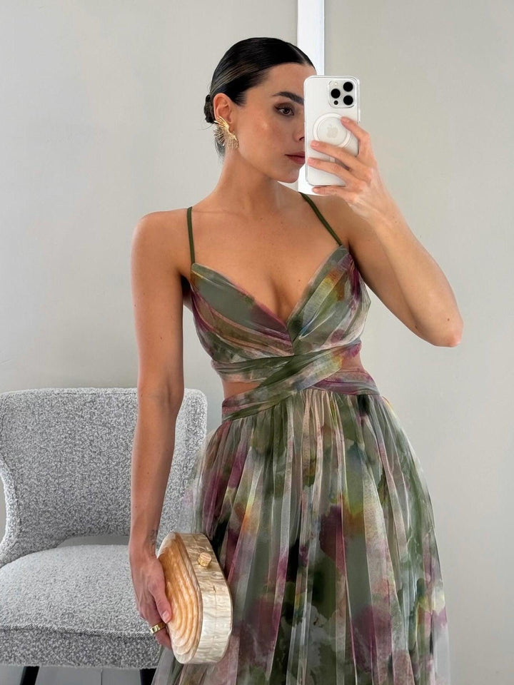 Karen | Vestido Maxi com Decote em V e Padrão de Flores Pintadas