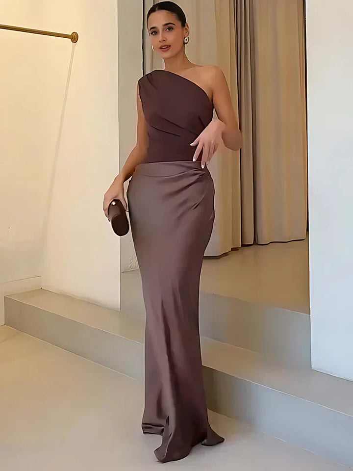 Maxi vestido com sentimento de culpa em cetim