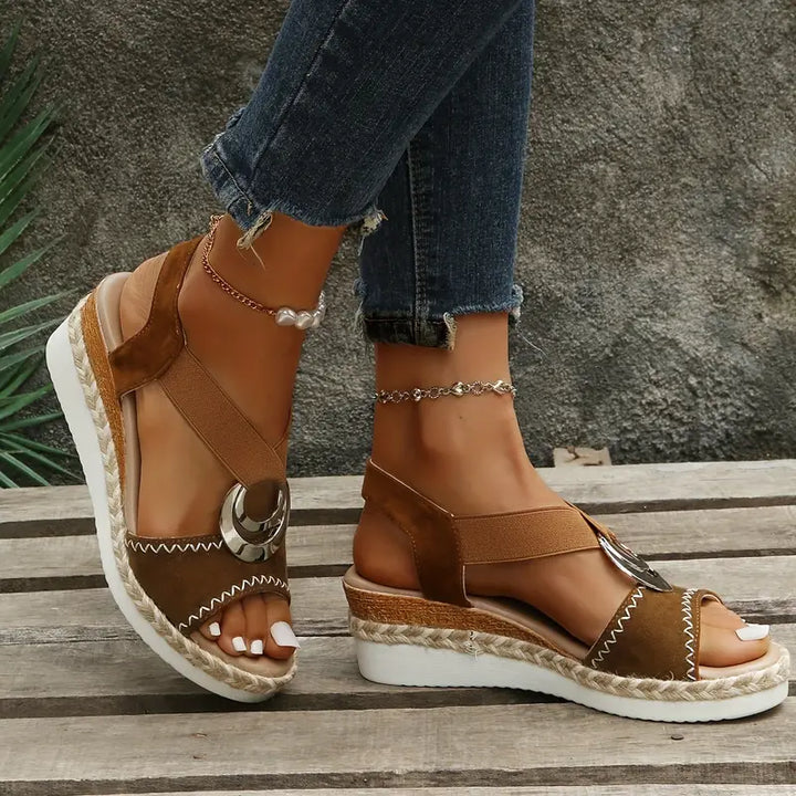 Myla – Sandálias de Plataforma Elegantes
