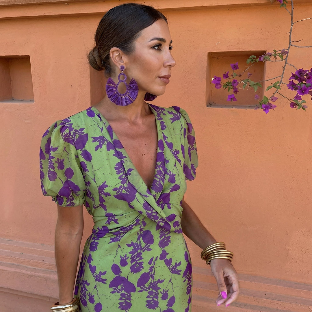 Ani – Vestido elegante com mangas bufantes marcantes