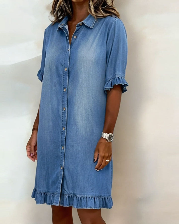 Vestido de Denim Confortável com Pregas Lisonjeiras