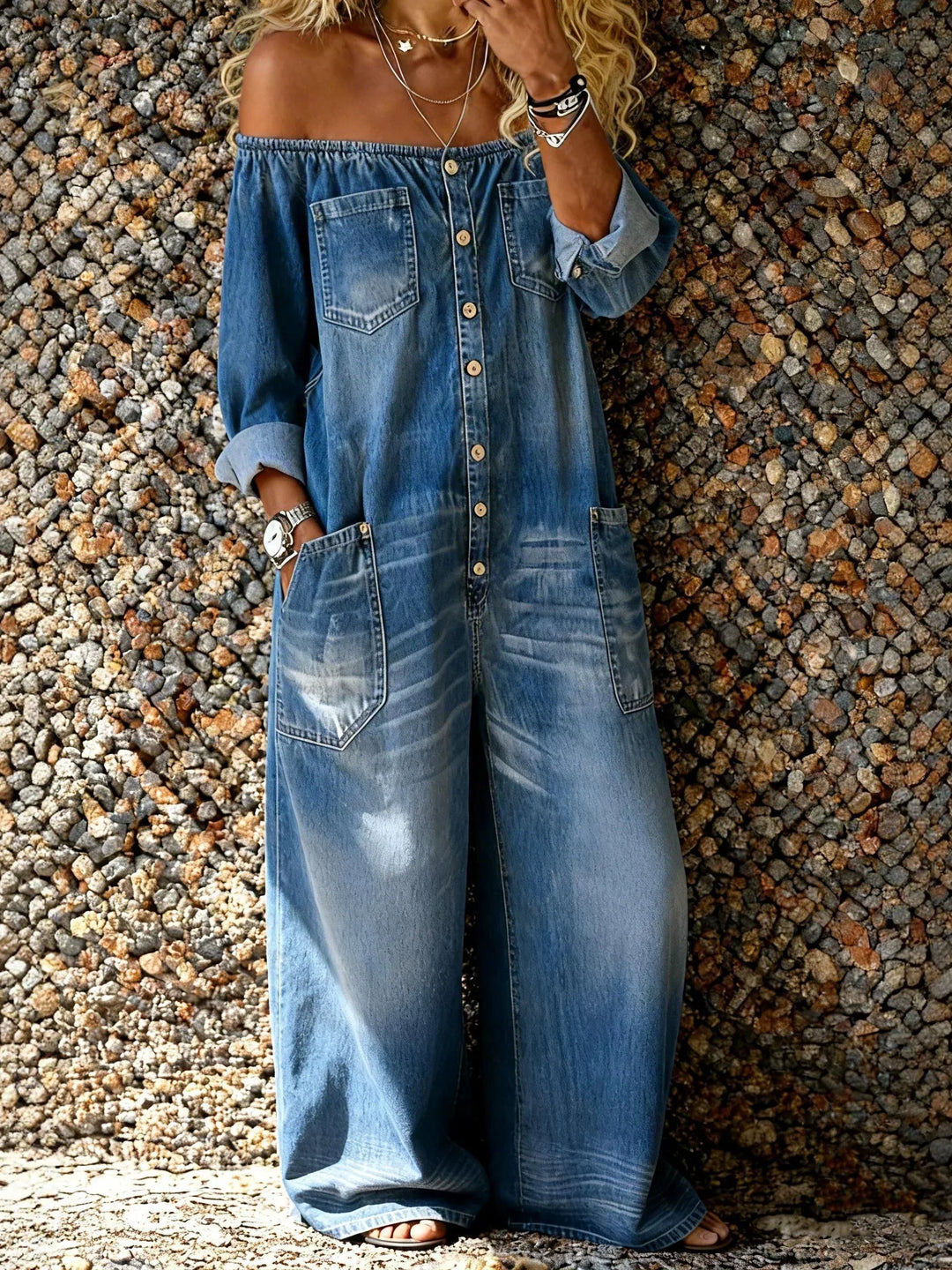 Veda - Macacão de Denim Off-Shoulder com Corte Solto